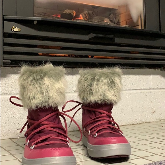 CROCS Shoes - SALE‼️CUTE FAUX FUR-TRIMMED CROCS